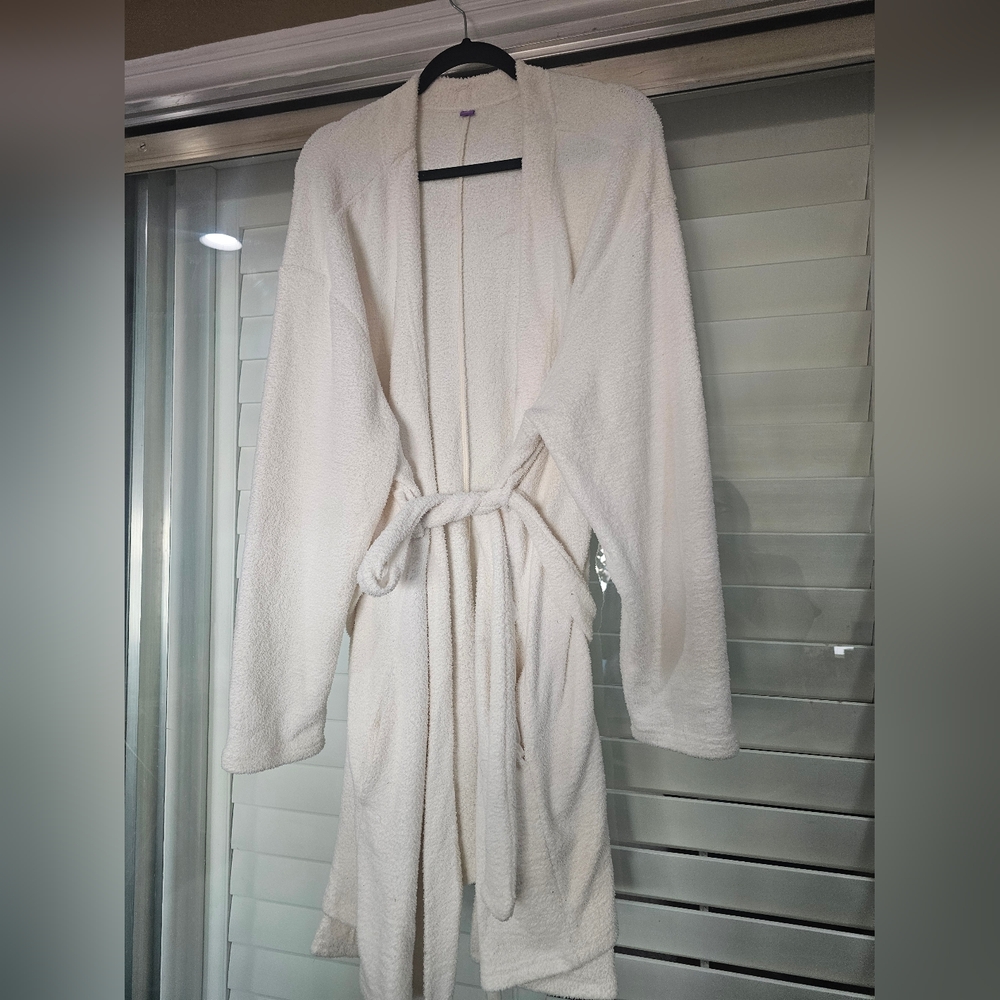 White robe from yitty